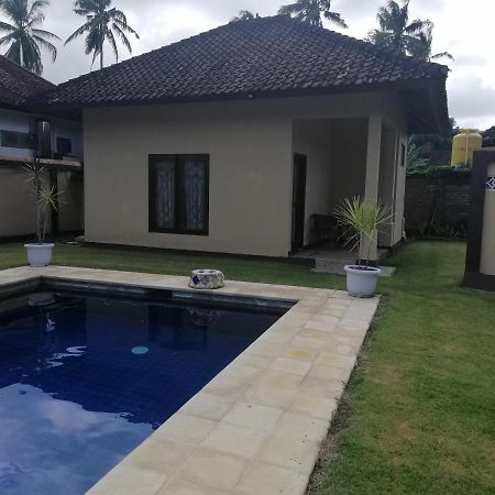 Yuli'S Homestay Kuta  Экстерьер фото