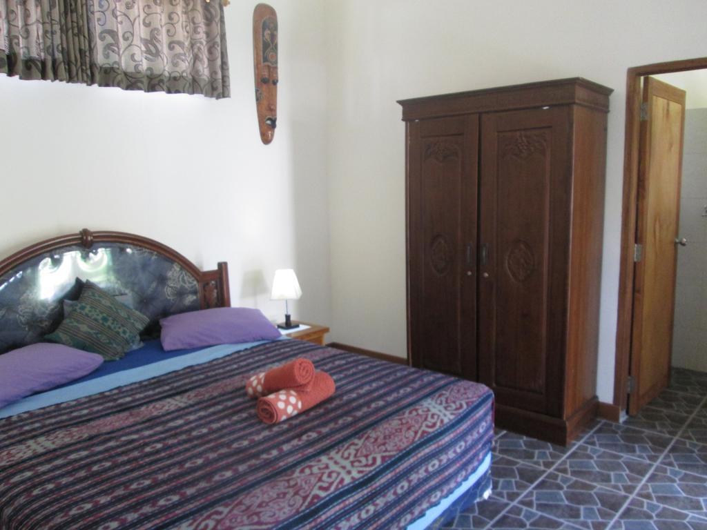 Yuli'S Homestay Kuta  Номер фото